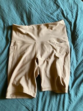 Old Navy High-Waist Bike Shorts in Nude